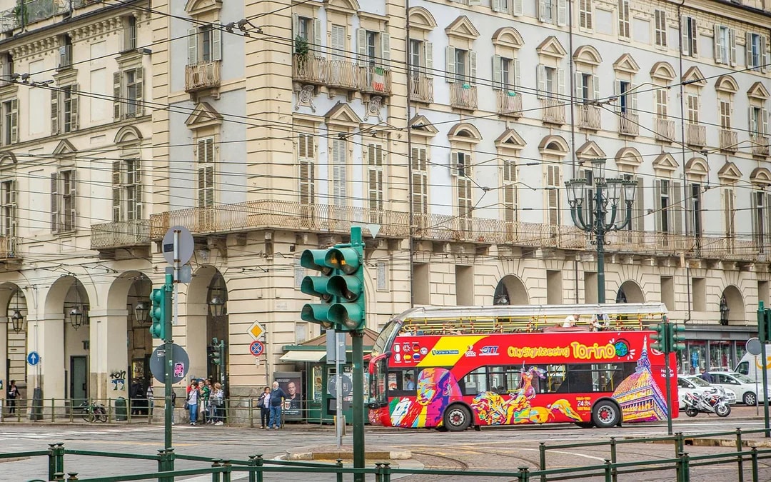 Combo: Turin Hop-on Hop-off Bus Tour + Venaria Reale Skip-the-Line Tickets Image 2