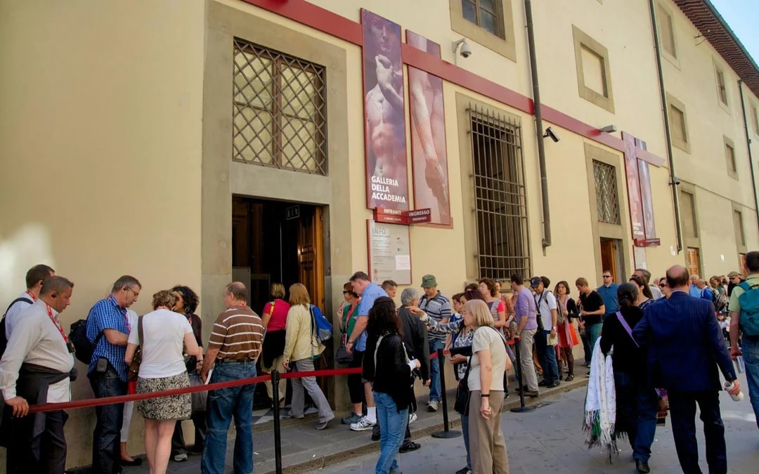 Combo: Uffizi Gallery + Accademia Gallery Guided Tour Image 10