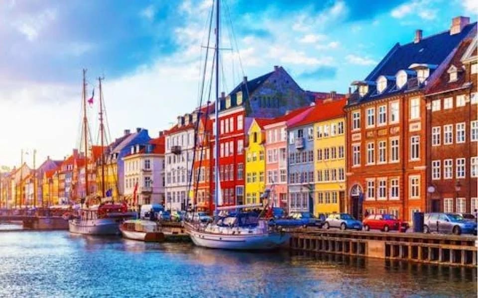 Copenhagen city game – the Little Mermaid and the Prince