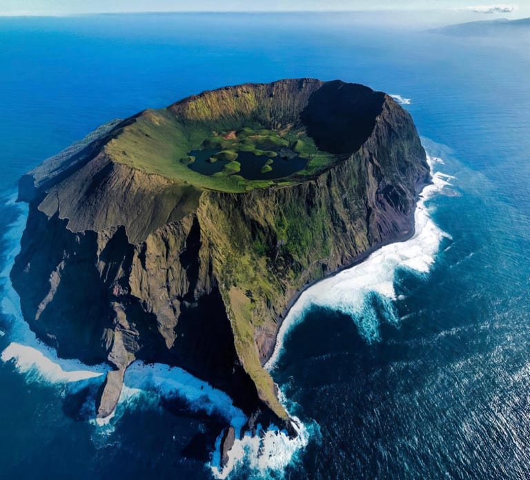 Boat Trip to Corvo and Island Sightseeing Tour