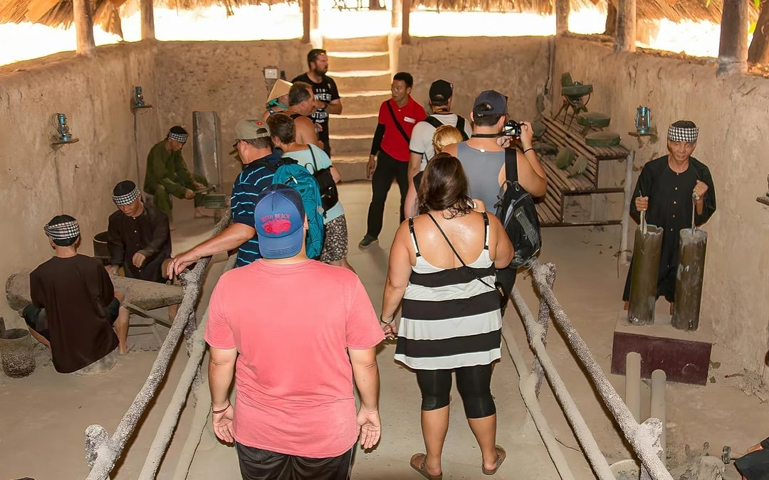 Cu Chi Tunnels Half-Day Guided Tour Image 4