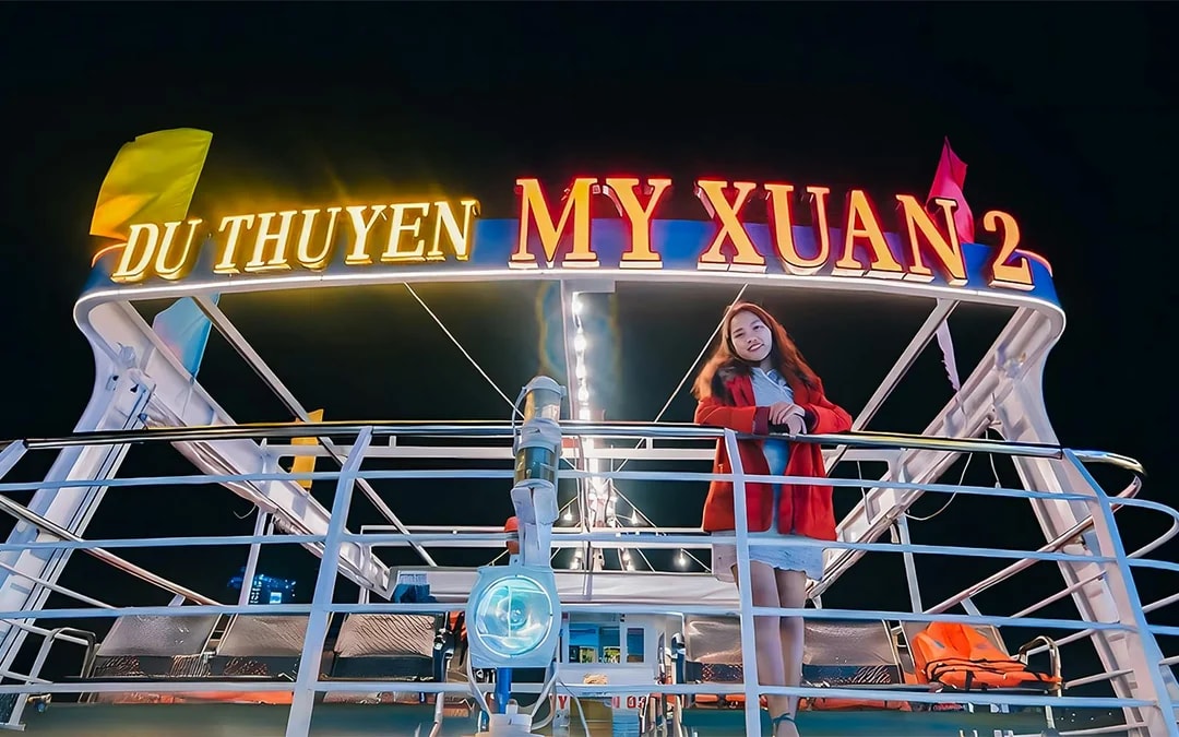 Da Nang: My Xuan Night Cruise on Han River Image 1