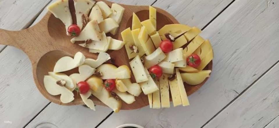 Dairy tour and cheese tasting in the Itria Valley