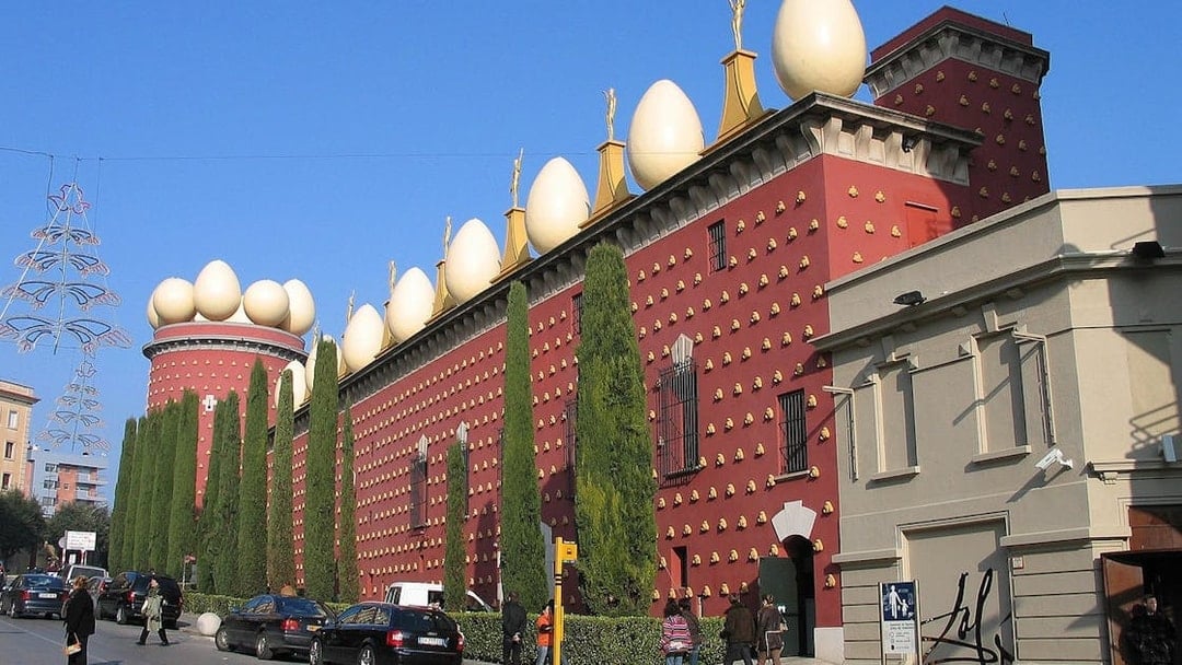 Dalí Theatre-Museum in Figueres with egg sculptures on the roof.