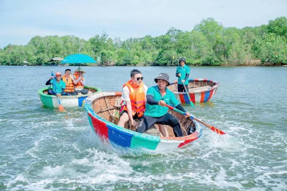 [Discount 30% OFF] Bamboo Basket Boat Ticket in Phu Quoc.