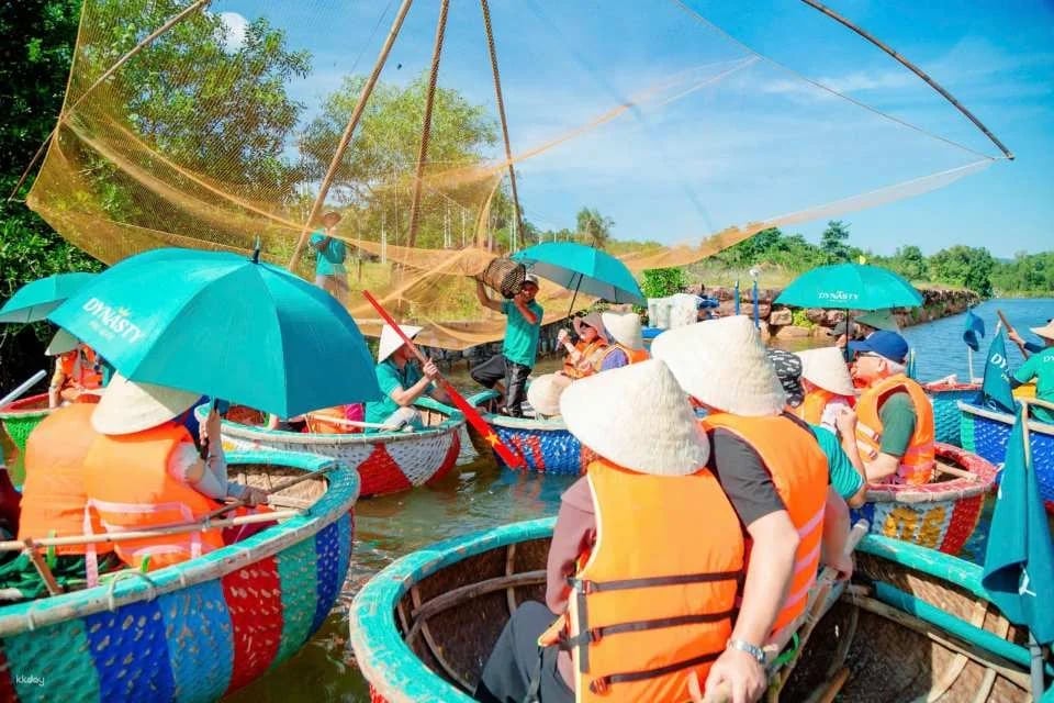[Discount 30% OFF] Bamboo Basket Boat Ticket in Phu Quoc.
