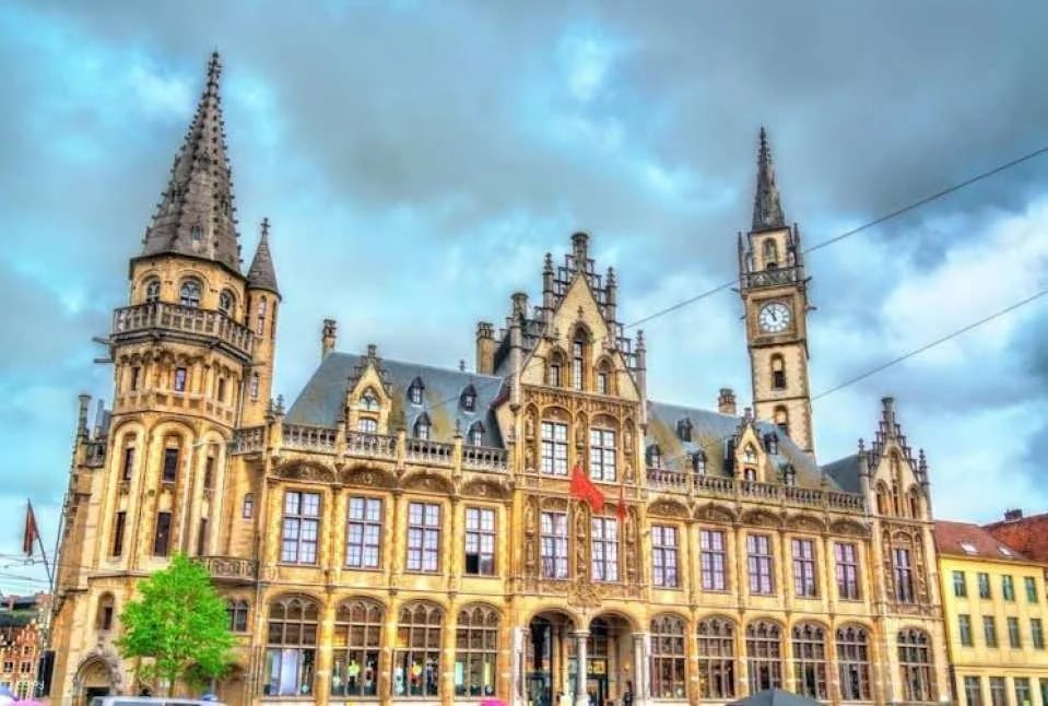 Discover Ghent in 1 hour with a local