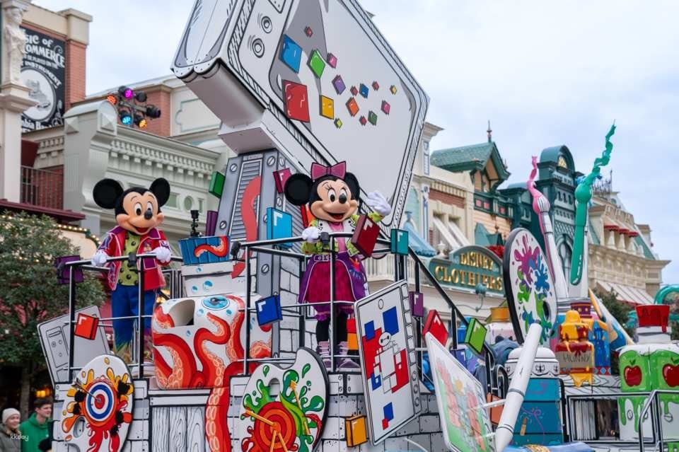 Disneyland Paris 1 Day at 1 Park or 2 Parks Admission Ticket with Transport