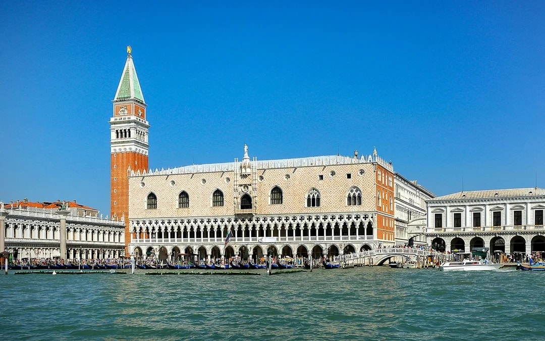 Doge's Palace Skip-The-Line Guided Tour Image 1
