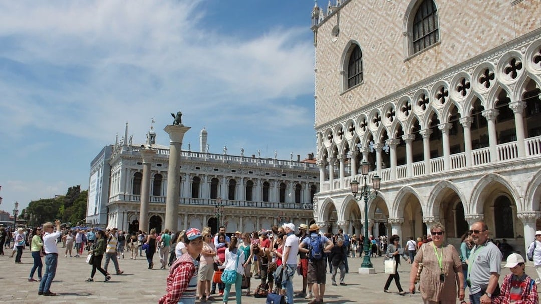 Doge's Palace Skip-the-Line Tickets with Gondola Ride, Venice