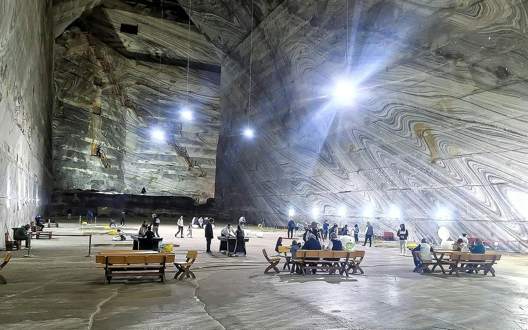 Dracula’s Tomb at Snagov Monastery & Slanic Salt Mine Day Tour from Bucharest Image 6