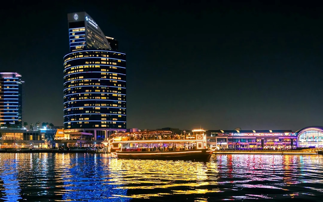 From Dubai Canal: 2-Hour Luxury Dhow Dinner Cruise with Dinner & Unlimited Drinks Image 11
