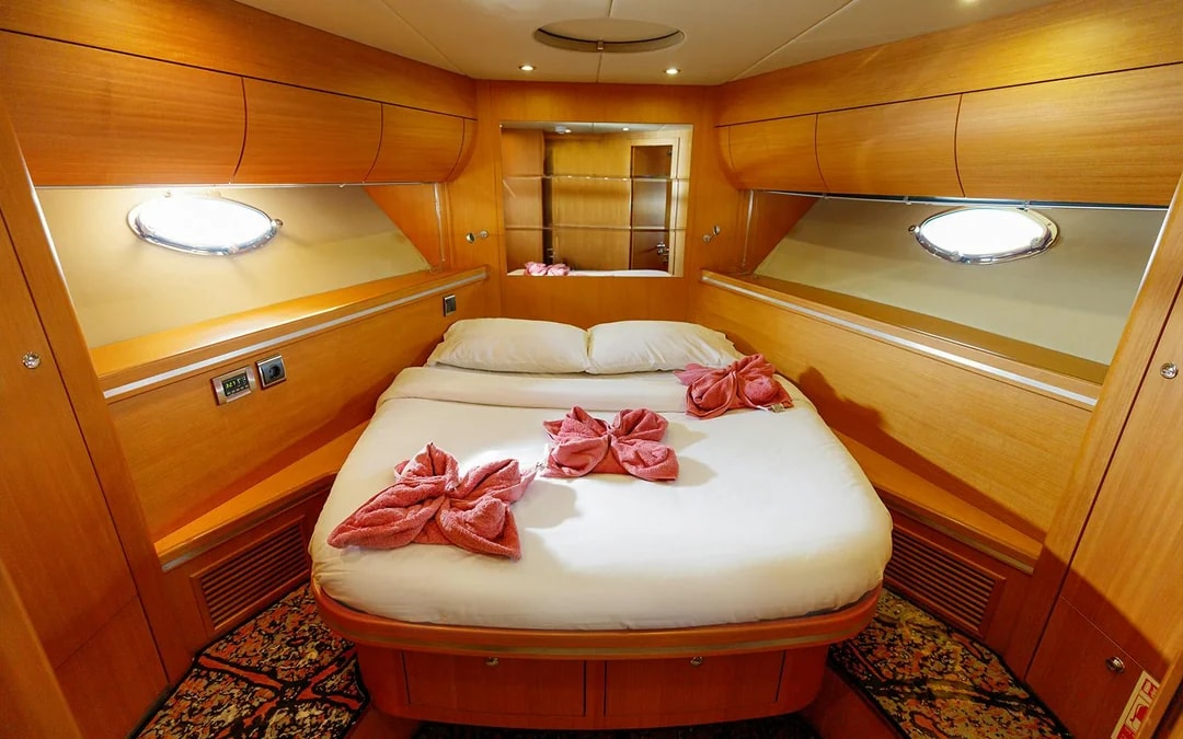 Private Luxury Yacht Rental from Dubai Harbour - Groups up to 19 Image 4
