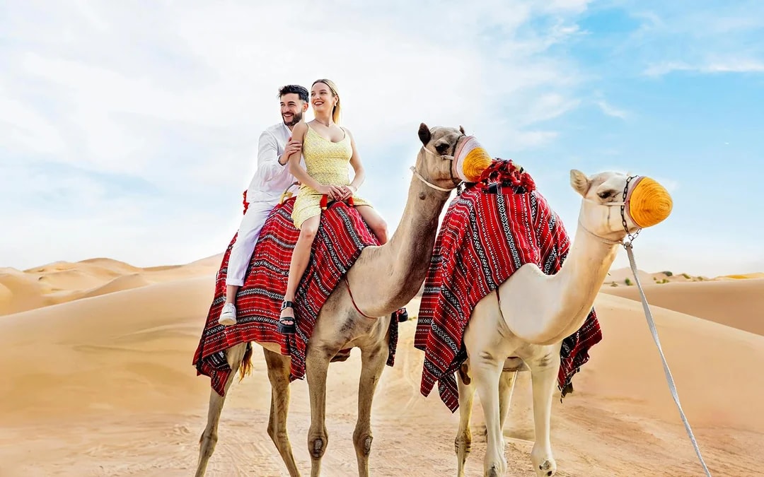 Dubai Hot Air Balloon Experience with Private Round-Trip Transfers & Vintage Land Rover Desert Drive Image 7