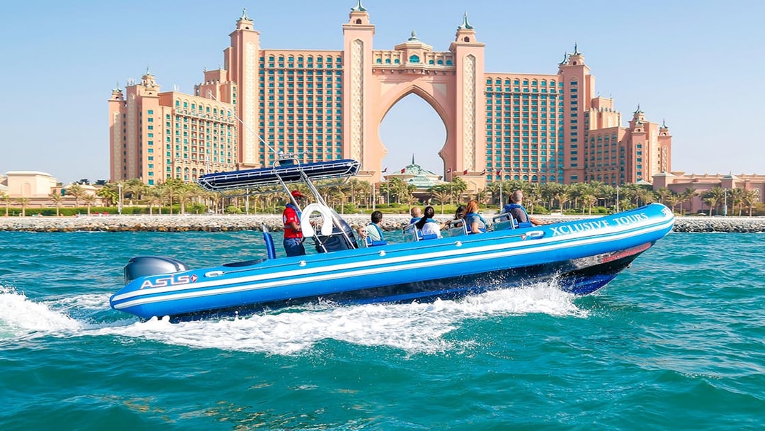 Speedboat cruising near Atlantis, The Palm in Dubai.
