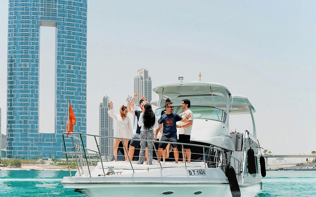 From Dubai Marina: 1-Hour Sightseeing Yacht Cruise with Panoramic Views Image 5