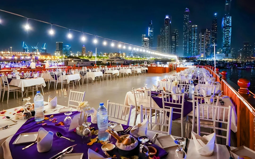 From Dubai Marina: 2-Hour Luxury Dhow Dinner Cruise with 5-Star Dinner, Entertainment & Unlimited Drinks Image 4