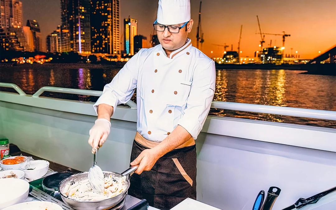 From Dubai Marina: 3-Hour Lotus Mega Yacht Cruise with Buffet Dinner, Unlimited Drinks & Live Entertainment Image 4