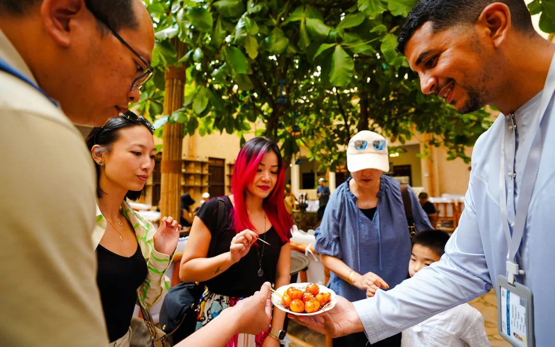 Dubai: Old Town, Street Food and Souks Guided City Tour with Abra Ride Image 6