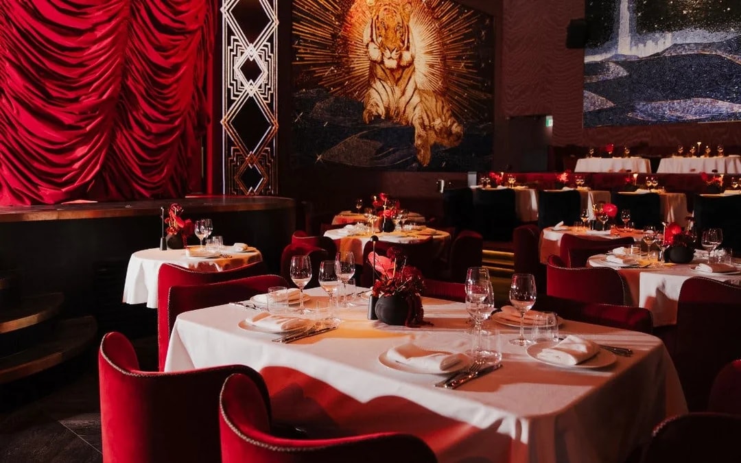 Dubai: Paris Paradis Show Tickets with 3-Course Dinner Image 7