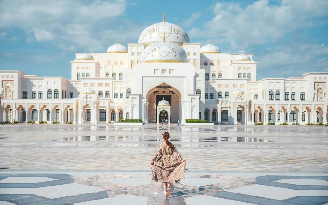 From Dubai: Abu Dhabi Full-Day City Tour with Sheikh Zayed Grand Mosque Image 7