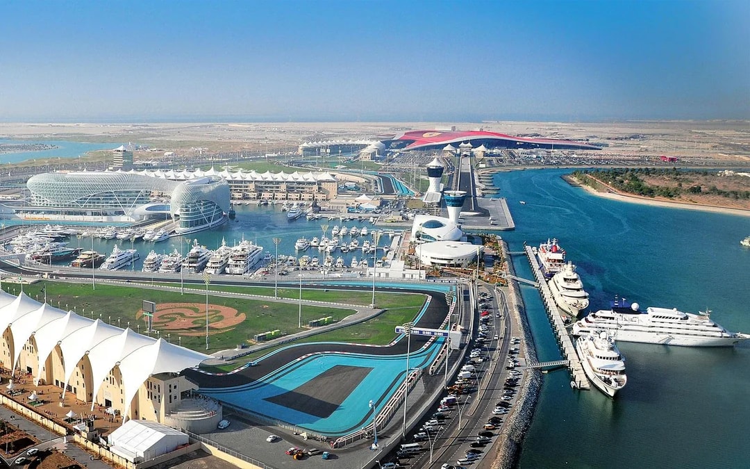 From Dubai: Abu Dhabi Full-Day City Tour with Sheikh Zayed Grand Mosque Image 9