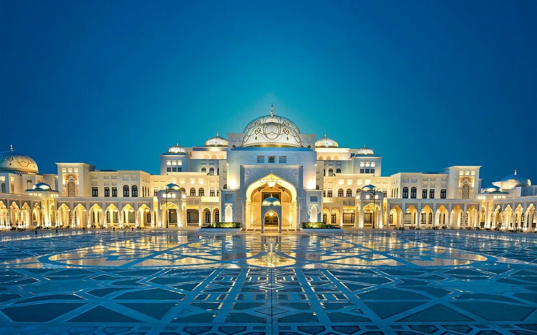 From Dubai: Abu Dhabi Full-Day City Tour with Qasr Al Watan & Sheikh Zayed Grand Mosque Image 1