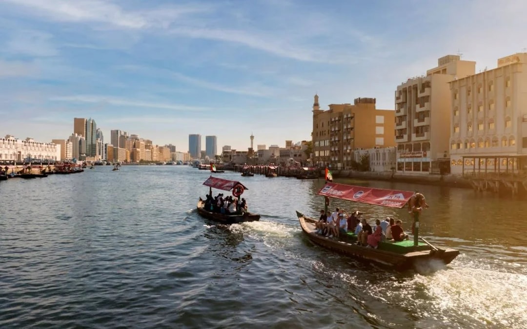 Dubai Traditional Trolley Tour with Emirati Storytellers, Heritage Stops, and Brunch Image 4