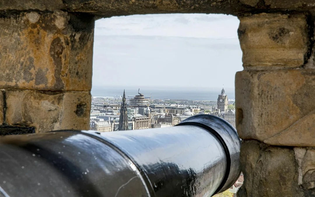 Edinburgh Castle and Royal Mile Guided Tour and Entry Ticket Image 7