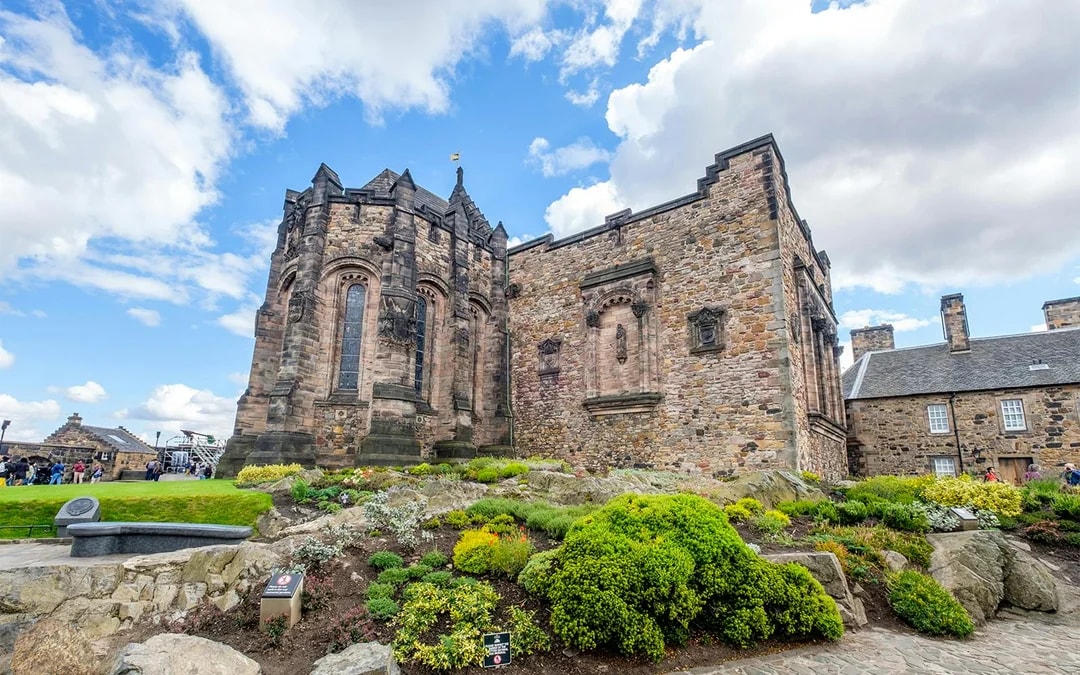 Edinburgh Castle and Royal Mile Guided Tour and Entry Ticket Image 8