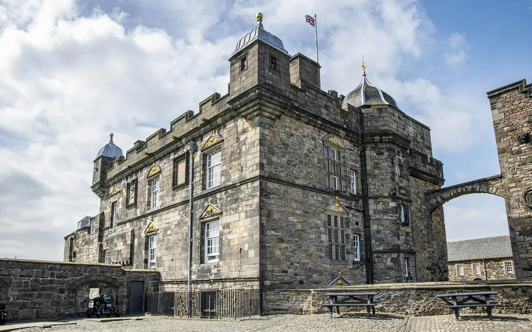 Edinburgh Castle and Royal Mile Guided Tour and Entry Ticket Image 2