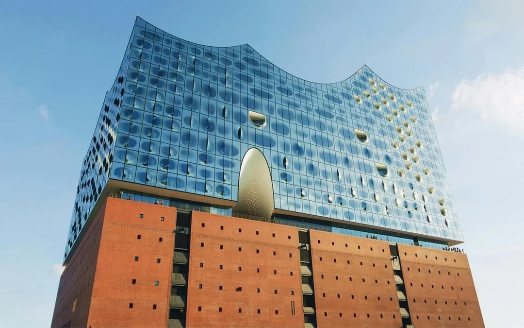 Elbphilharmonie Exterior Guided Tour in German Only Image 6