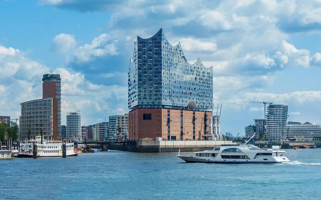 Elbphilharmonie Exterior Guided Walking Tour Image 7