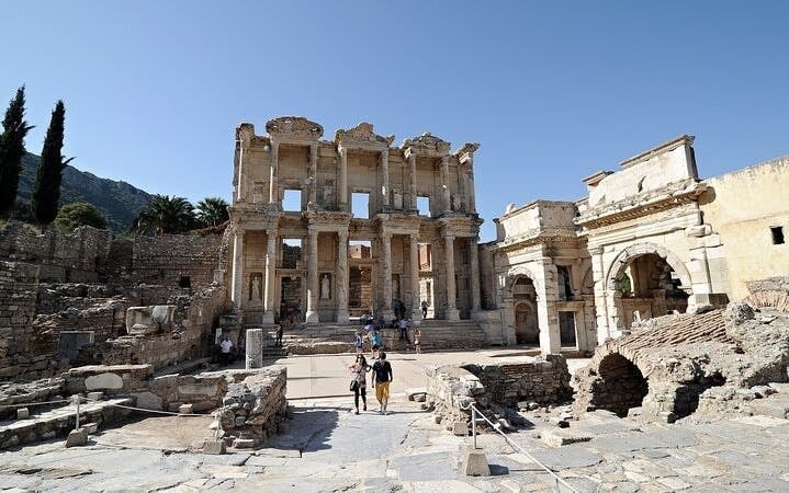 Ephesus and Pamukkale 2-Day Tour from Istanbul with Flights, Transfers, Meals, and Accommodation