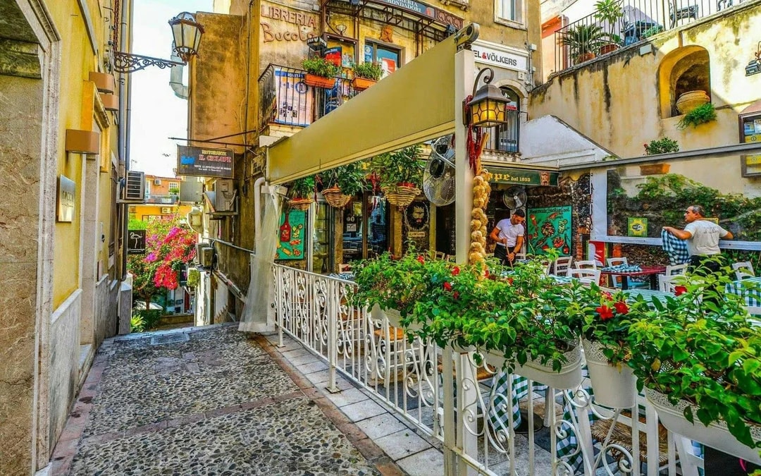 Etna - Taormina & Isola Bella Day Tour Image 2