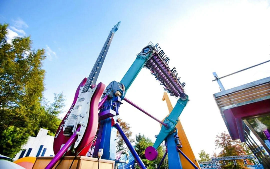 Everland Tickets with Round-Trip Transfers Image 1