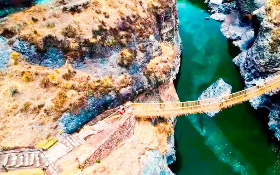 {
"experienceName": "From Cusco: Q’eswachaka Inca Rope Bridge & 4 Lagoons Tour"
} Image 9