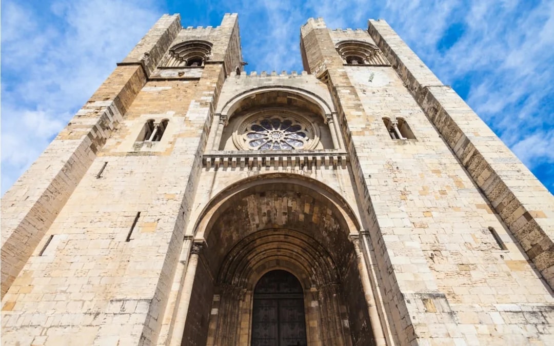 Fado Murder Mystery in Lisbon: Self-Guided City Exploration Game Image 4