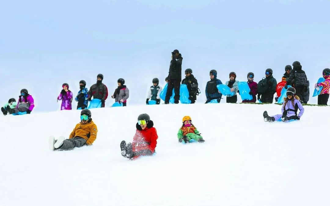 Farellones Park: Round Trip, Ticket & Optional Snow Clothing Image 8