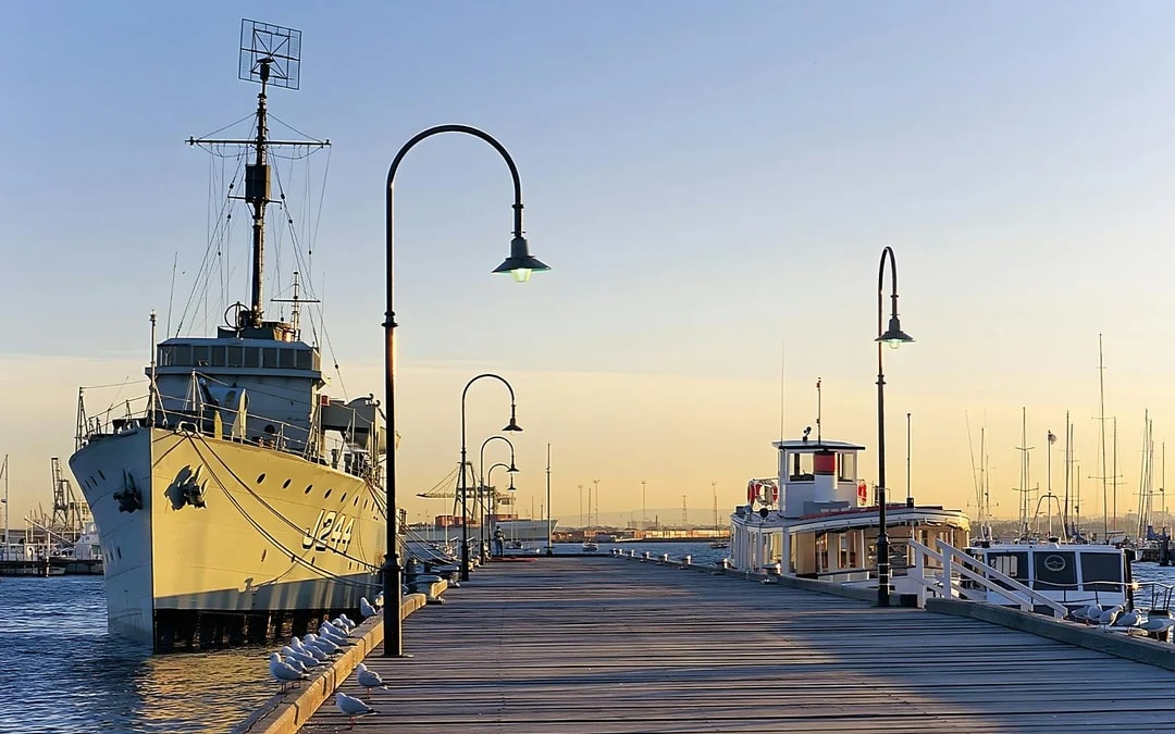 Ferry Transfers between Melbourne and Williamstown Image 11