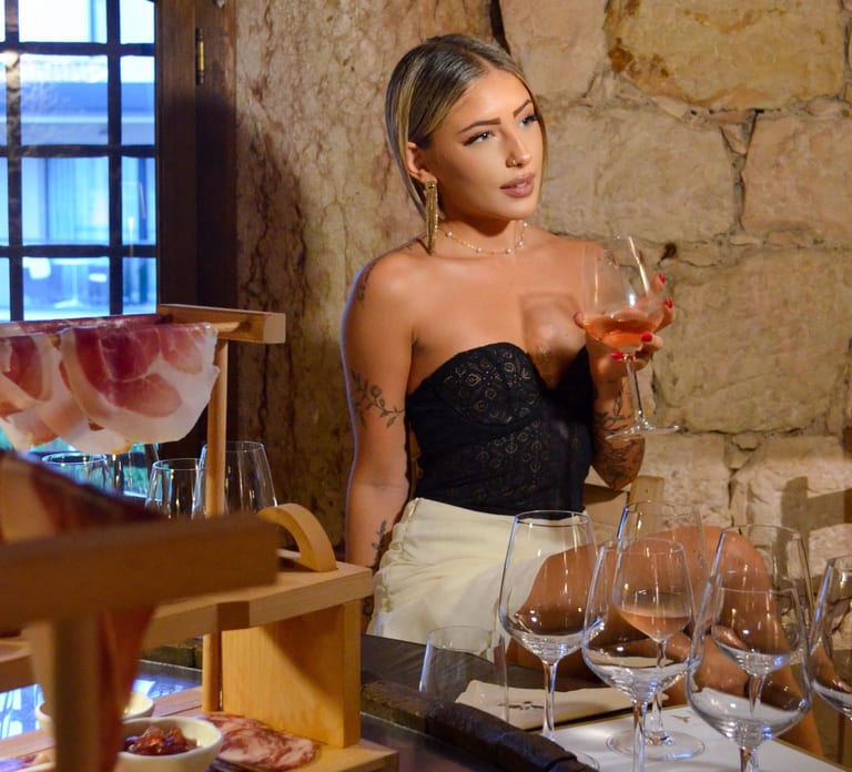 Food and wine tasting at Castello Forte Benedek