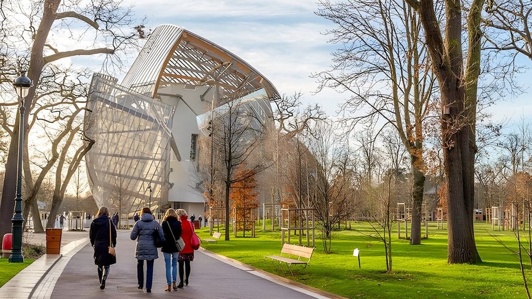 Foundation Louis Vuitton VIP Entry and History Tour, Paris