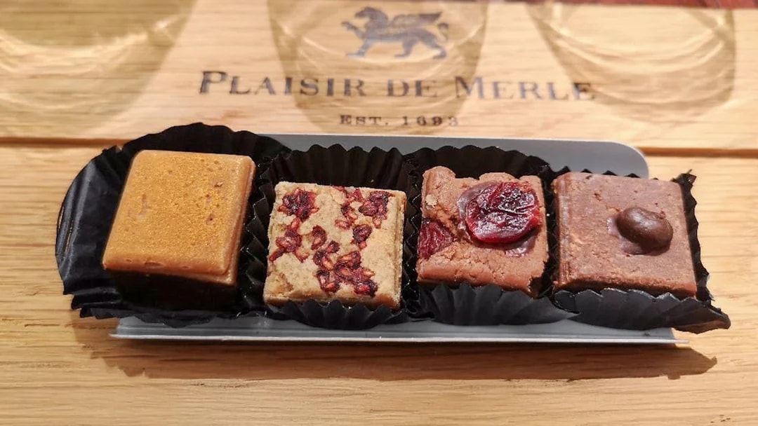 Cookies and snacks for wine tasting on Franschhoek Wine Tram Xplorer Tour, Cape Town.