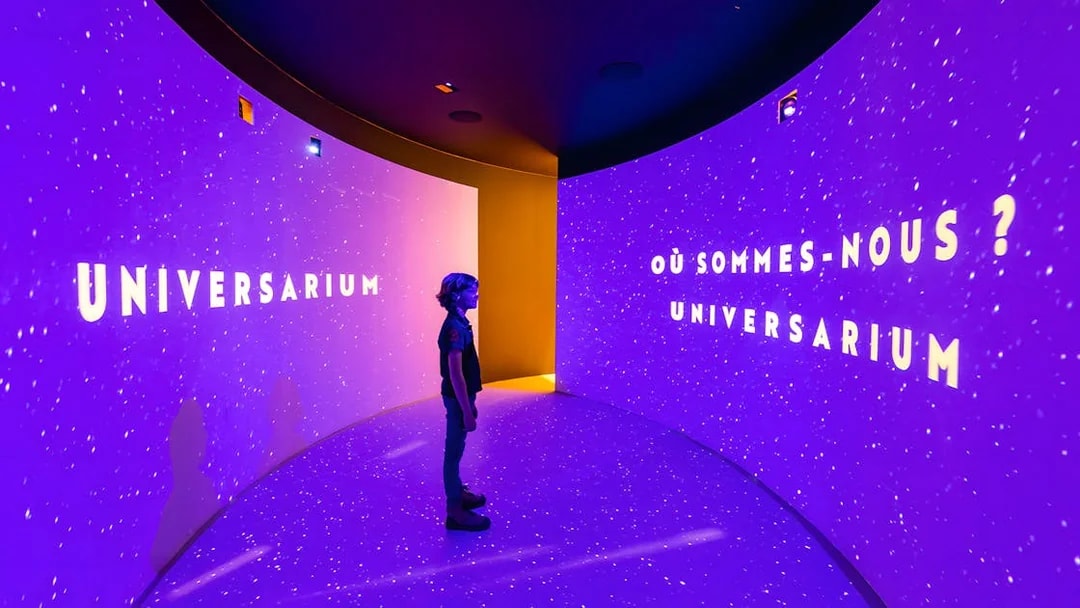 Child exploring Universarium exhibit, French Riviera Pass.