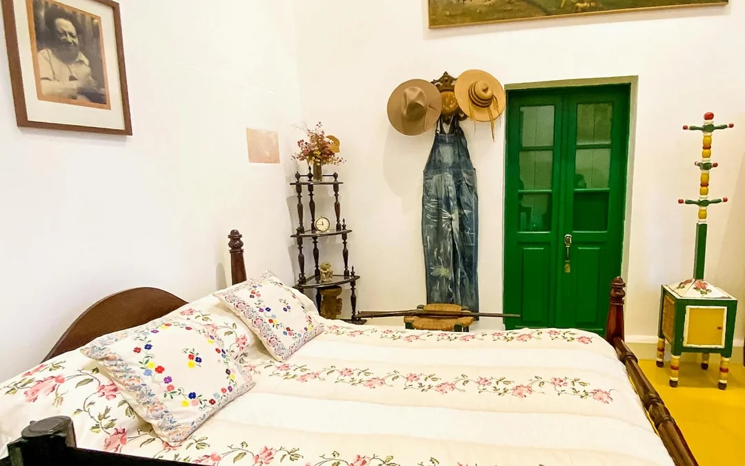 Full-Day Tour: Frida Kahlo Museum Tickets with Coyoacán Stroll & Xochimilco Boat Ride Image 7