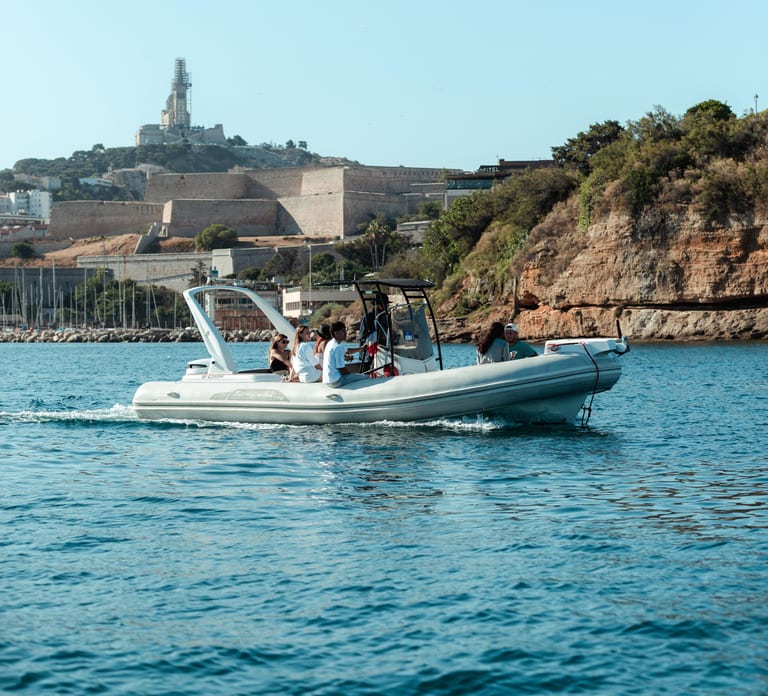 Marseille: boat cruise tour to the islands of Frioul and Château d'If