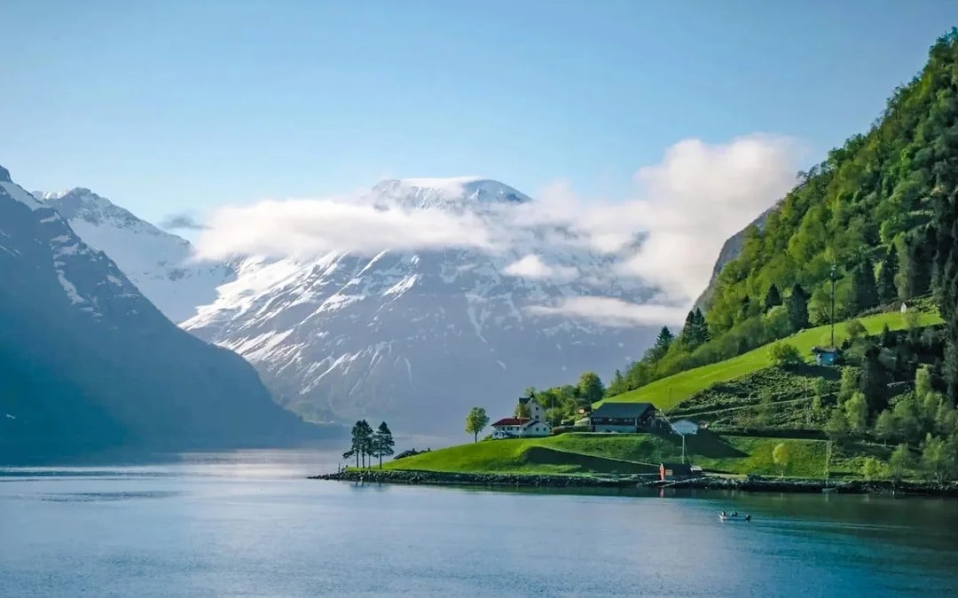 From Alesund: Hjorundfjord Tour on a Classic Fjord Liner Image 2