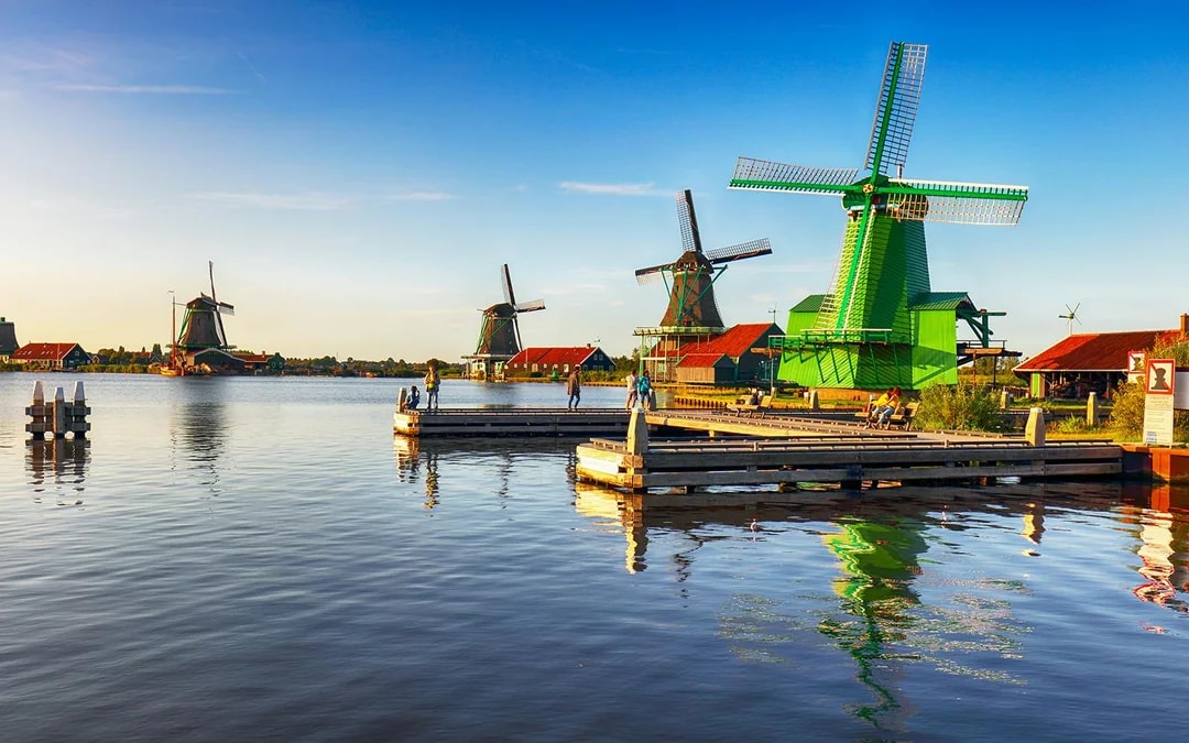 Keukenhof and Zaanse Schans Full-Day Trip from Amsterdam Image 3
