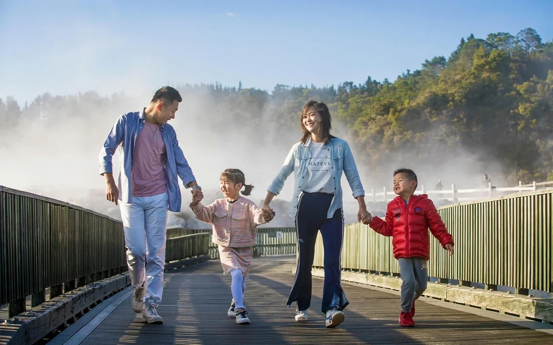 [All Inclusive] From Auckland: Hobbiton, Rotorua, Te Puia & Maori Culture Guided Tour Image 6