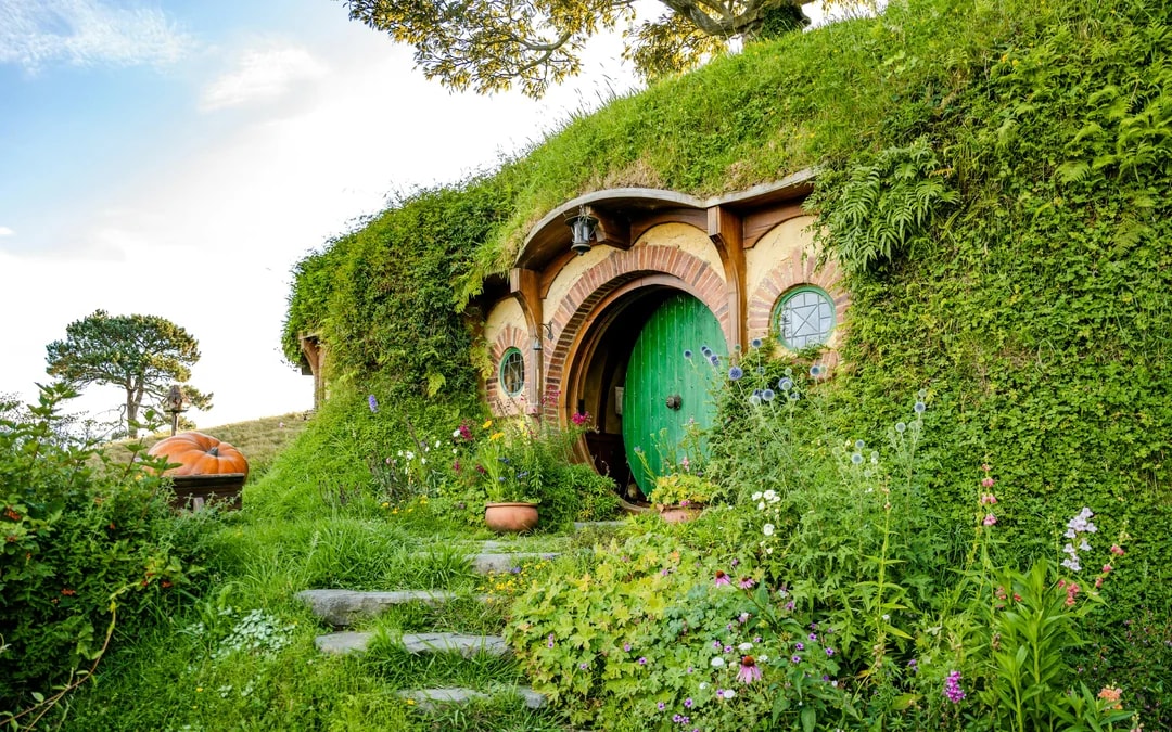 [All Inclusive] From Auckland: Hobbiton, Rotorua, Te Puia & Maori Culture Guided Tour Image 7